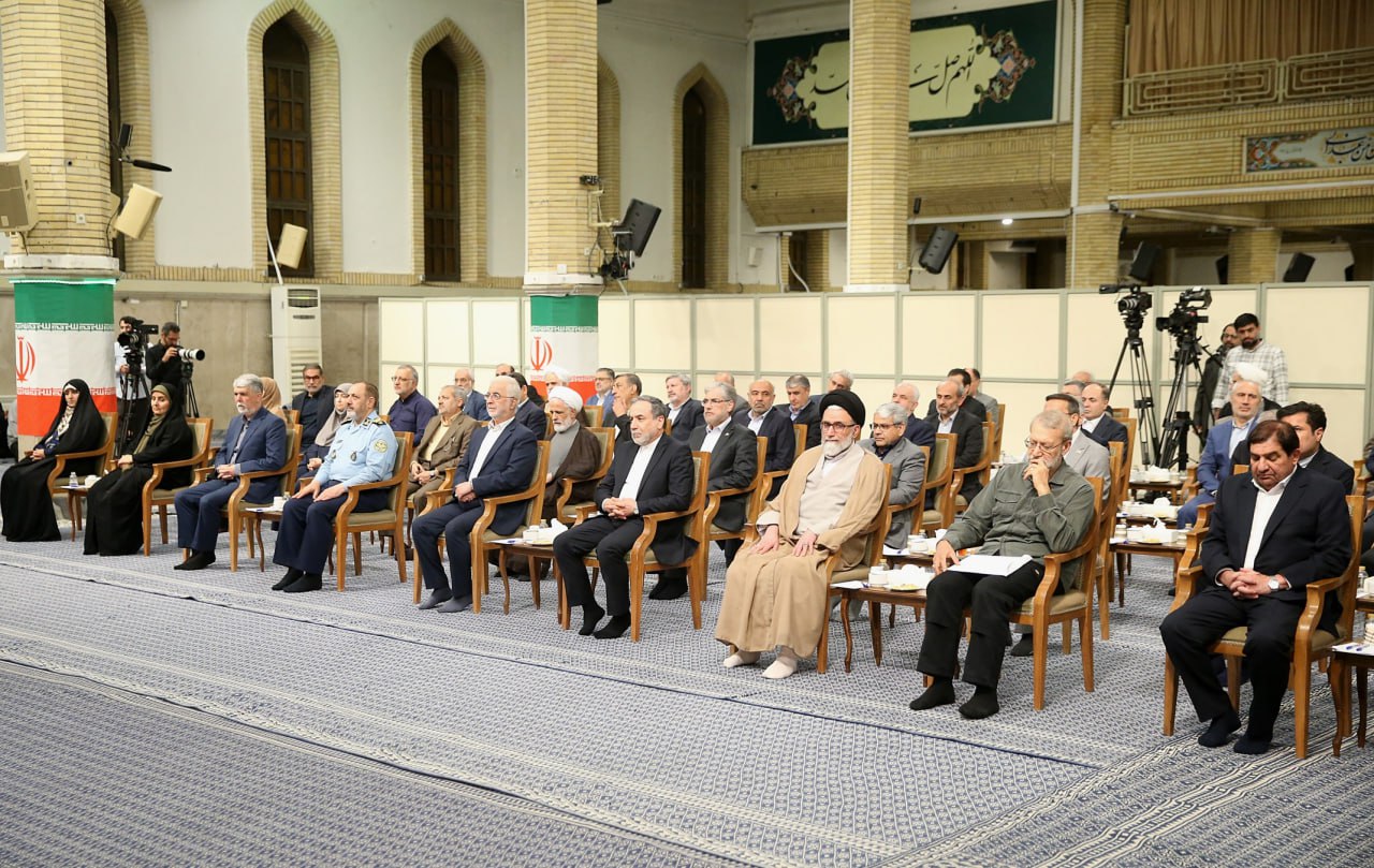 دیدار رئیس‌جمهور و هیأت وزیران با رهبر انقلاب