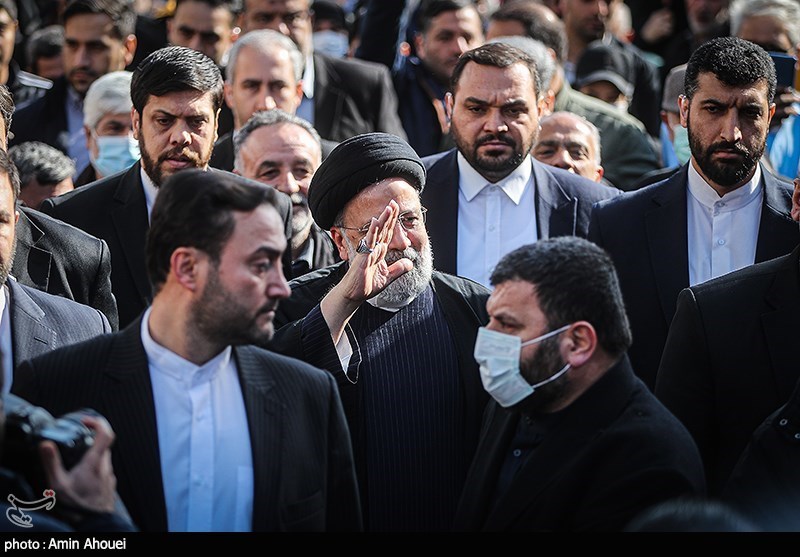 حضور رئیس جمهور در راهپیمایی ۲۲ بهمن 