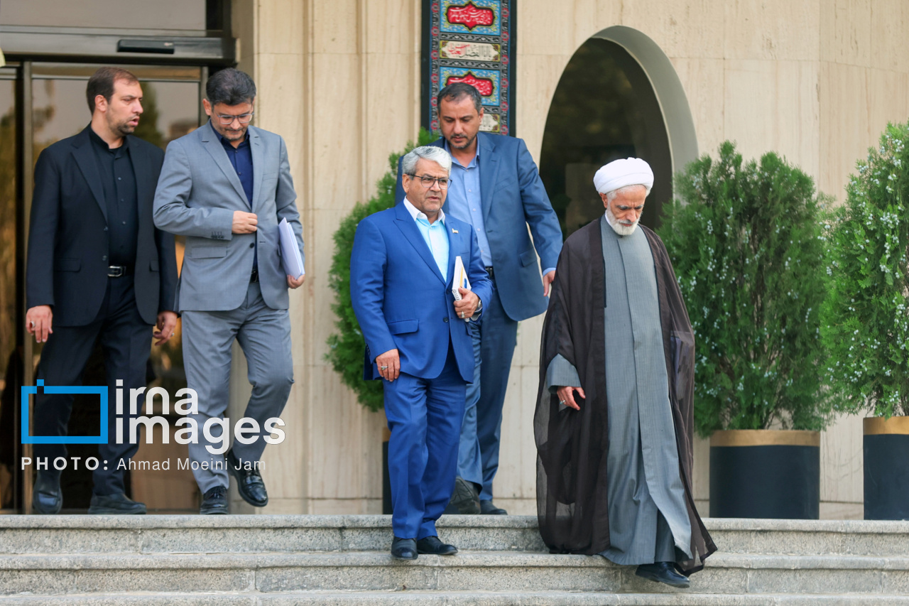 اعضای هیأت دولت در جمع خبرنگاران - ۵ مرداد ۱۴۰۴