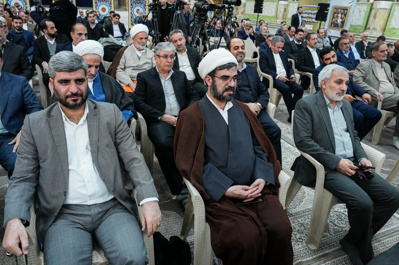 تجدید میثاق رئیس مجلس و نمایندگان با آرمان‌های امام(ره)