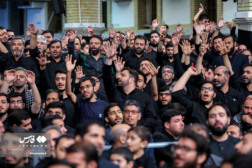 عزاداری شب تاسوعای حسینی با حضور رهبر معظم انقلاب