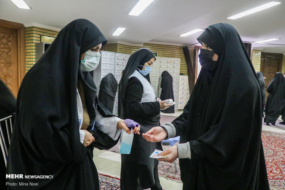 پخش زنده سخنرانی رهبر انقلاب 
