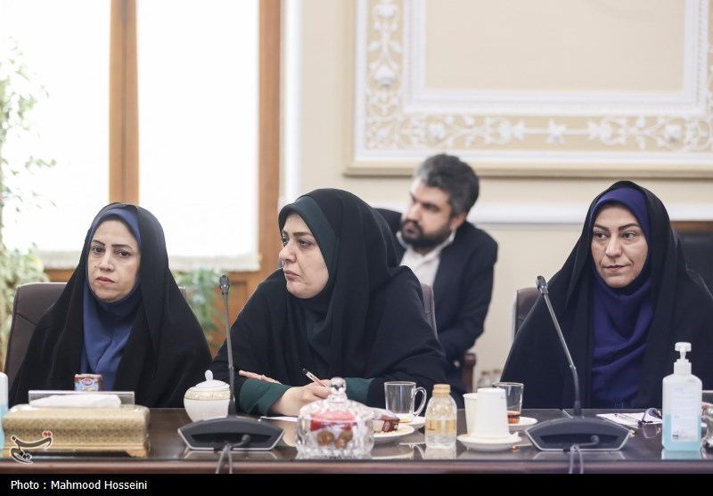 تقدیر از معلمان نمونه با حضور قالیباف