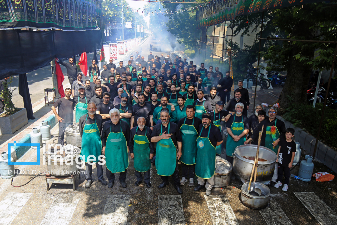 طبخ و توزیع ۷۲ دیگ غذای نذری