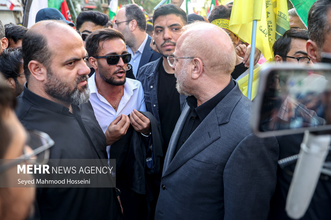 حضور رئیس مجلس در راهپیمایی دانشجویی حمایت از رزمندگان مقاومت