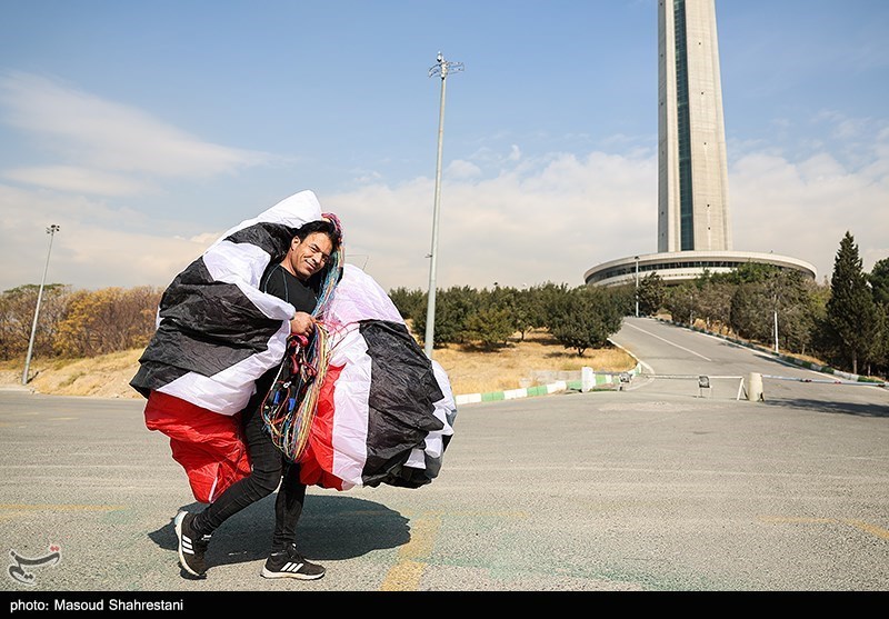 اهتزاز پرچم فلسطین بر فراز تهران