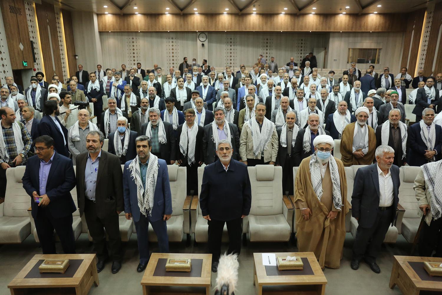 حضور سردار قاآنی و قالیباف در جمع «یاران خراسانی»