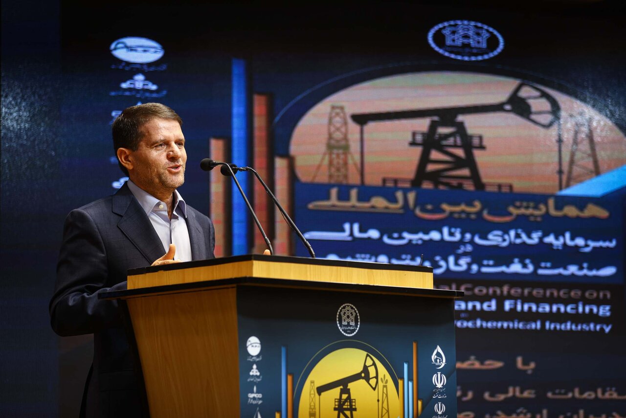 حضور قالیباف در همایش بین‌المللی صنعت نفت و گاز 