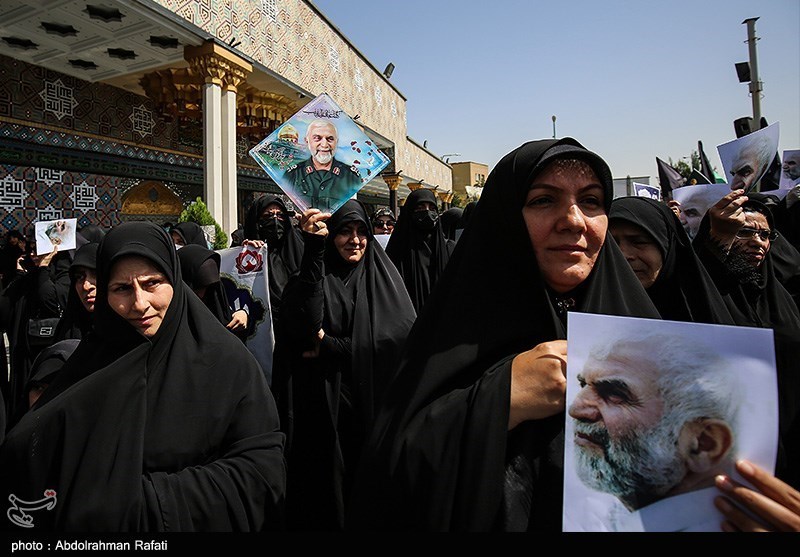  تجمع مردم همدان در محکومیت اهانت به سردار شهید همدانی