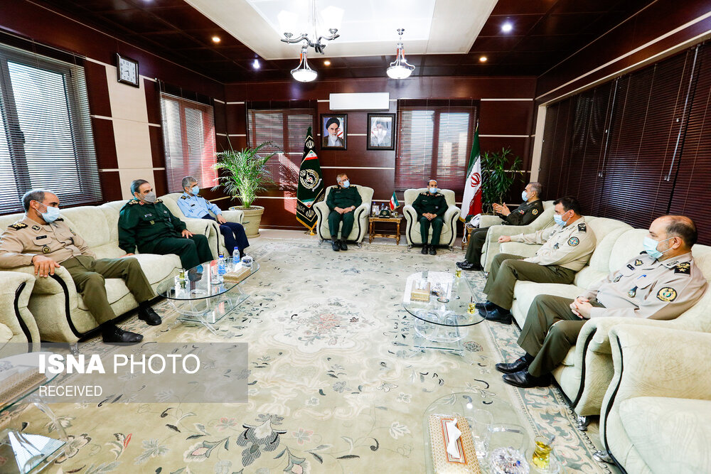 دیدار فرماندهان ارشد سپاه با وزیر دفاع