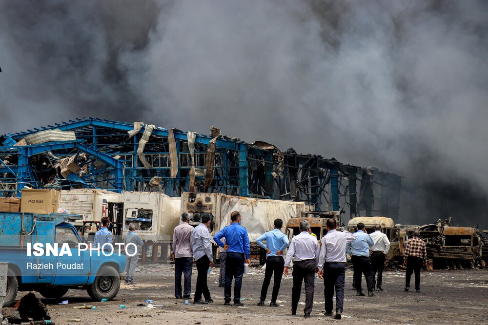 اطفا حریق در «اسکله شهید رجایی» در بندرعباس