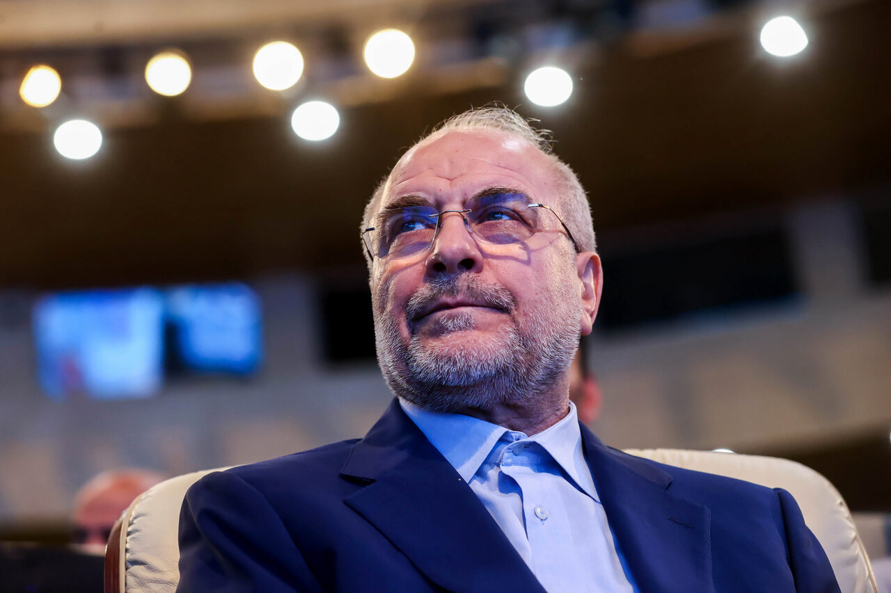  آیین رونمایی از مجموعه ۳۰ جلدی استعمارشناسی ایرانی با حضور قالیباف