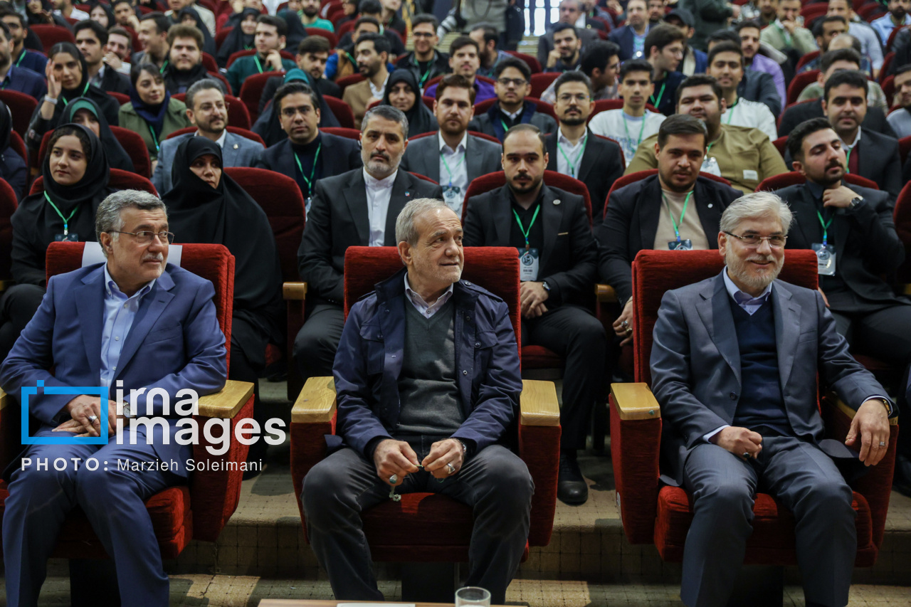 مراسم روز دانشجو با حضور رئیس جمهور