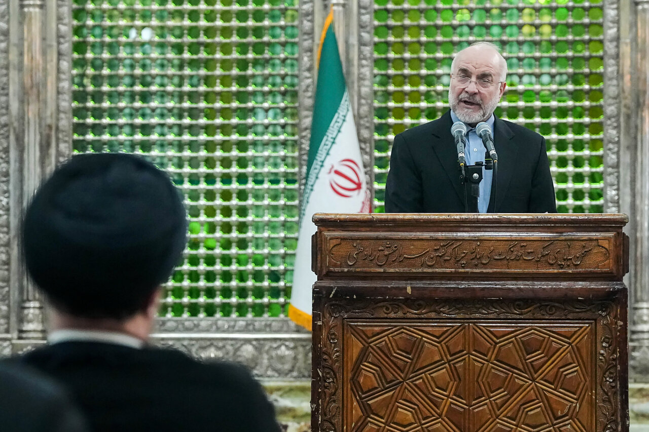 تجدید میثاق رئیس مجلس و نمایندگان با آرمان‌های امام(ره)