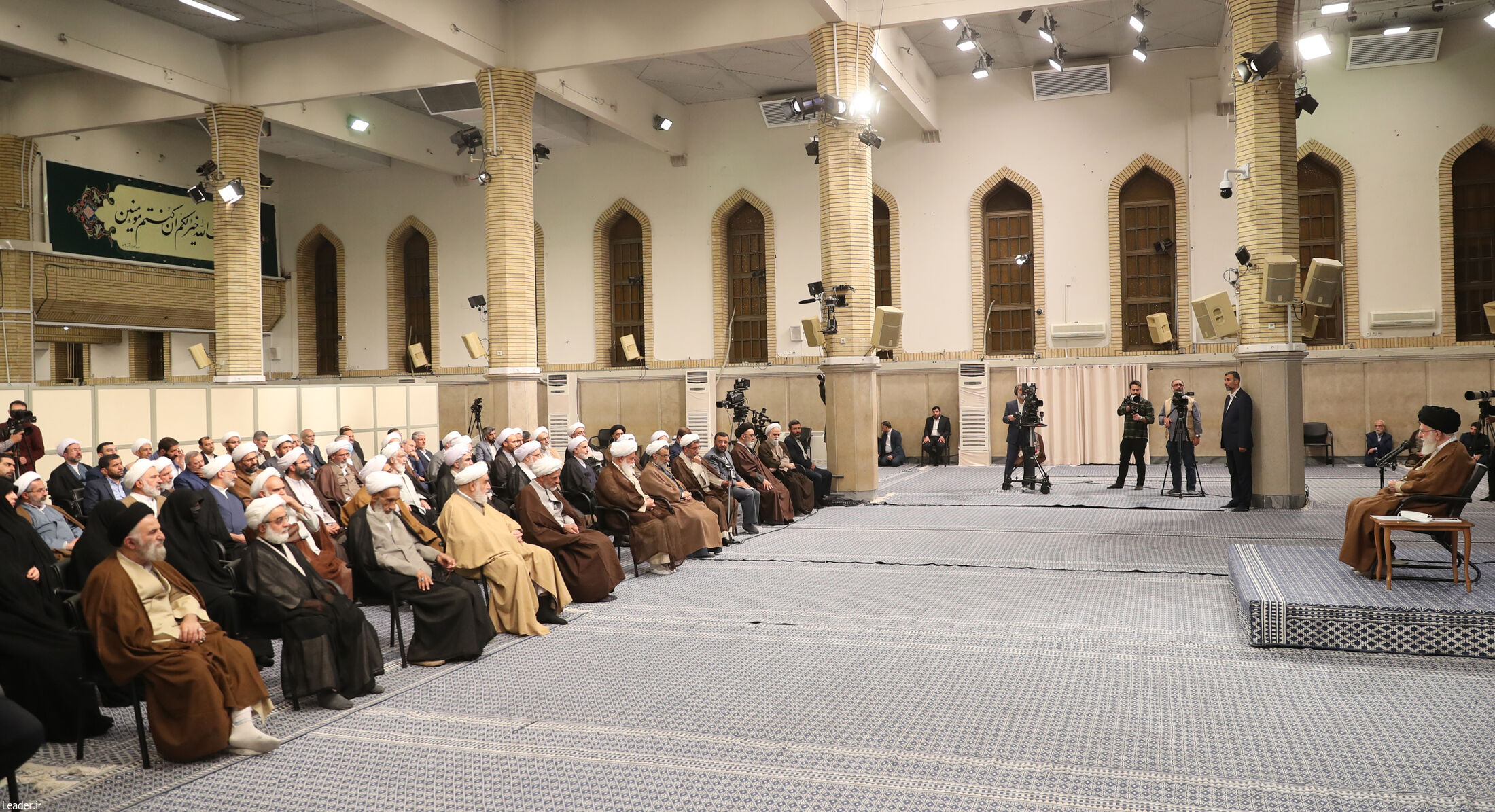 دیدار دست‌اندرکاران برگزاری کنگره علامه طباطبایی با رهبر انقلاب