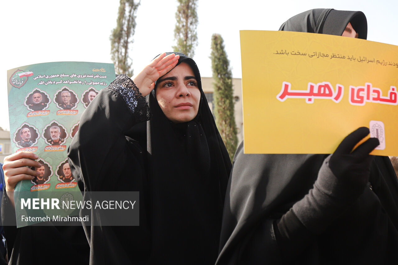 تشییع پیکر ۶۰ شهید اقتدار در تهران