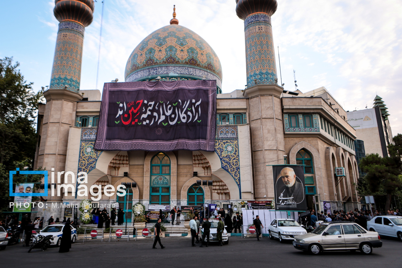 قالیباف و پزشکیان در مجلس ترحیم احمد توکلی