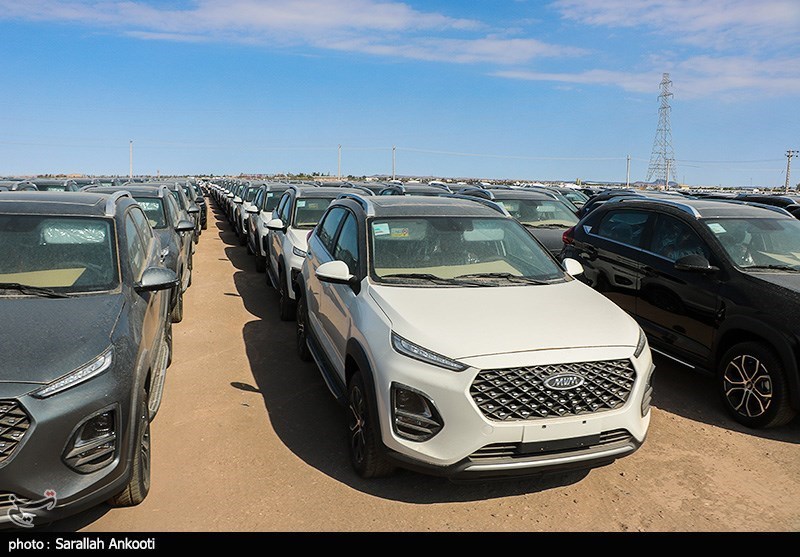 دپوی هزاران خودرو در کارخانجات خودروسازی بم