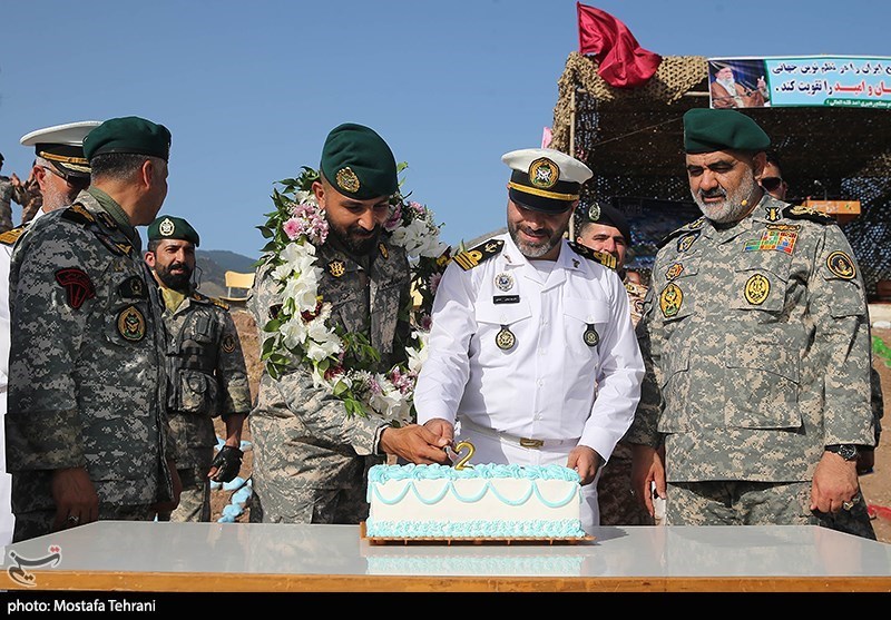 بازدید امیر ایرانی ازپادگان تکاوران نیروی دریایی ارتش