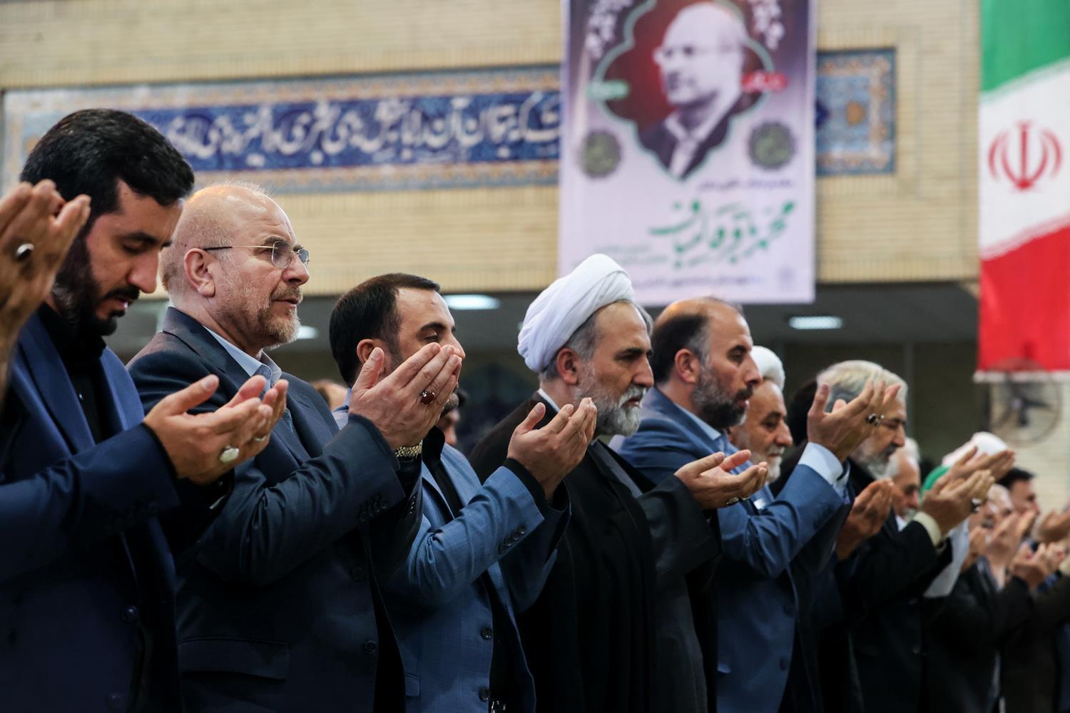 حضور قالیباف در نماز جمعه اسلامشهر 