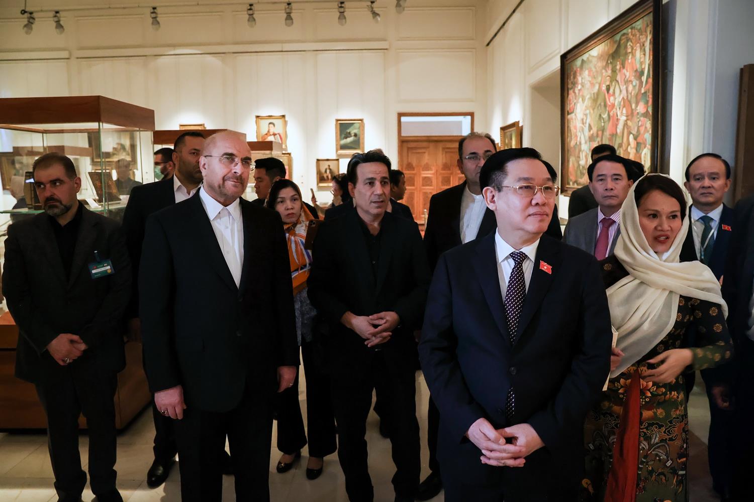 بازدید رؤسای مجالس ایران و ویتنام و هیئت همراه از ساختمان مشروطه و موزه مجلس