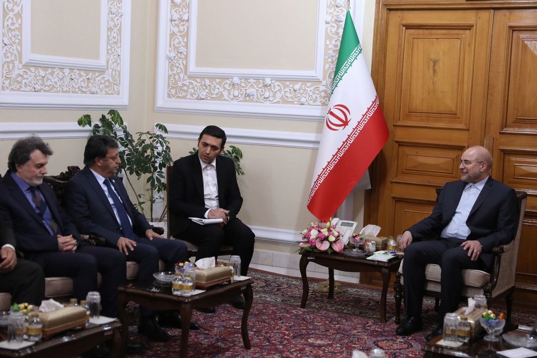دیدار رئیس گروه دوستی پارلمانی ترکیه و ایران با قالیباف