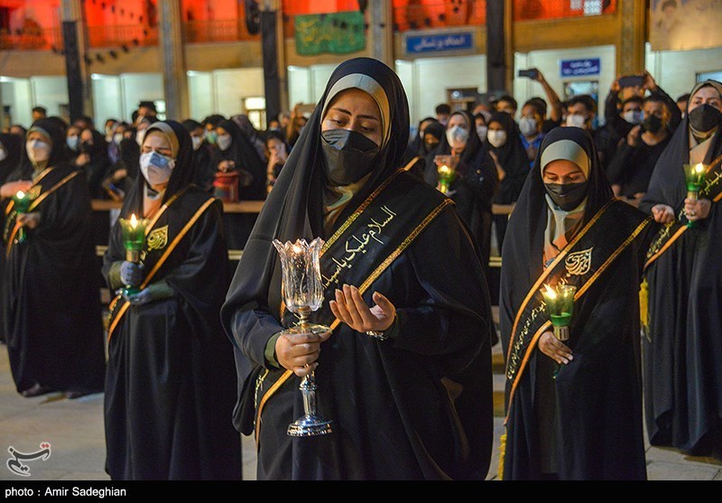 مراسم لاله گردانی در حرم حضرت شاهچراغ (ع)