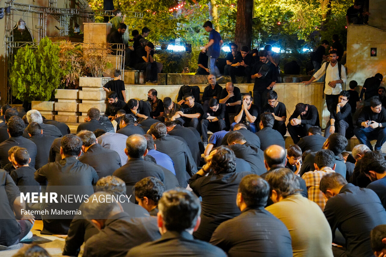 مراسم عزاداری دهه دوم محرم در دانشگاه تهران