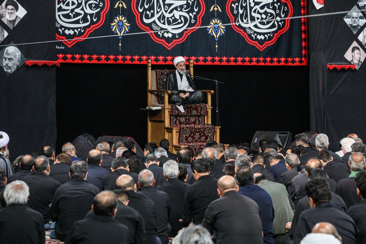 حضور قالیباف در اولین روز هیئت آل‌یاسین 