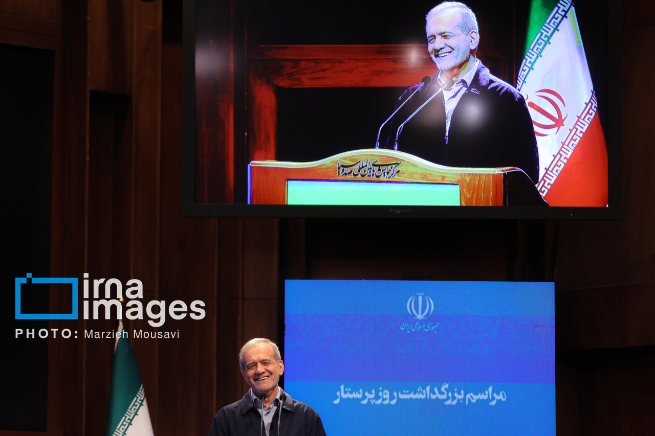 بزرگداشت مقام پرستار با حضور رئیس جمهور