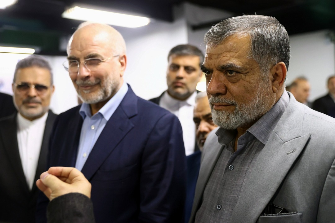 بازدید قالیباف از نمایشگاه دستاوردهای فن آوری جمهوری اسلامی در کاراکاس