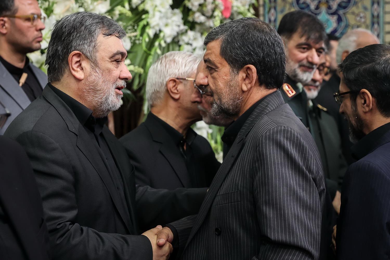 حضور جمعی از نمایندگان مجلس در مراسم ترحیم مادر سردار اشتری