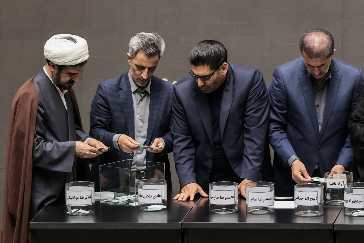 صحن علنی 25 تیرماه مجلس