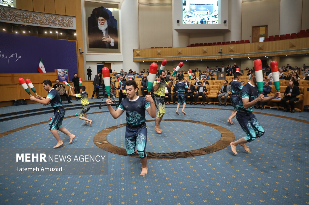 مراسم بزرگداشت روز پزشک با حضور رئیسی