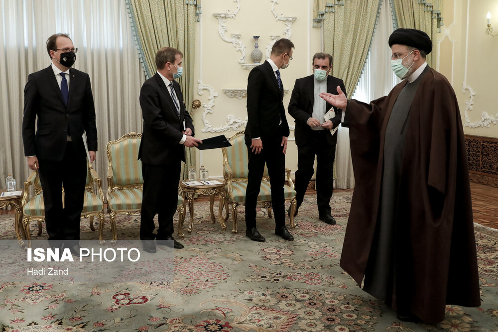 دیدار وزیر خارجه و تجارت مجارستان با رییس جمهوری