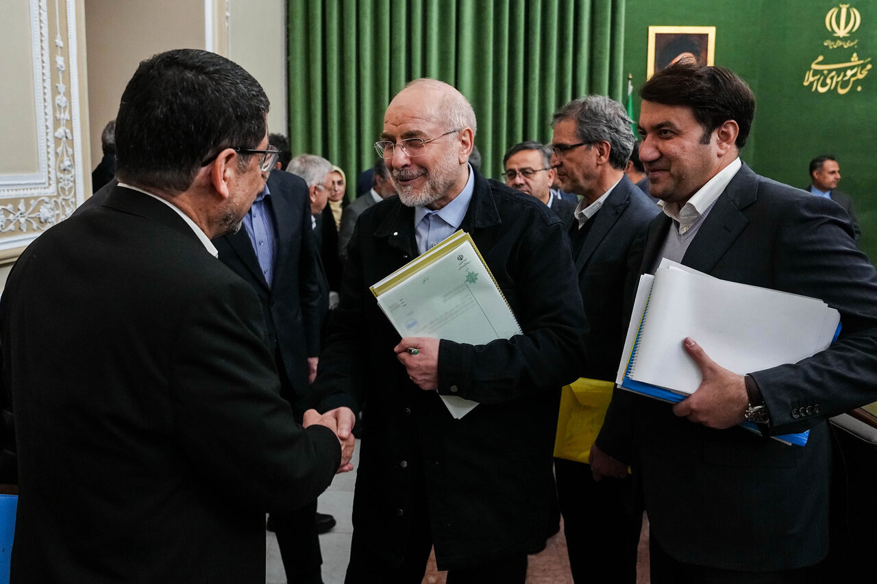 دیدار وزیر علوم و جمعی از رؤسای دانشگاه‌ها با قالیباف