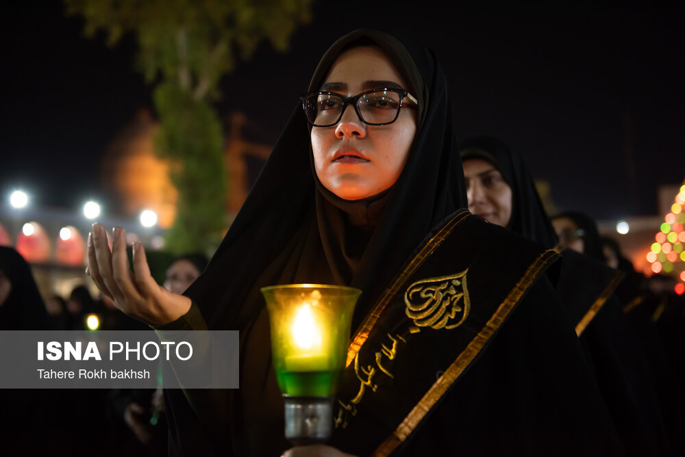 لاله گردانی در سوگ امام رضا(ع) - شاهچراغ