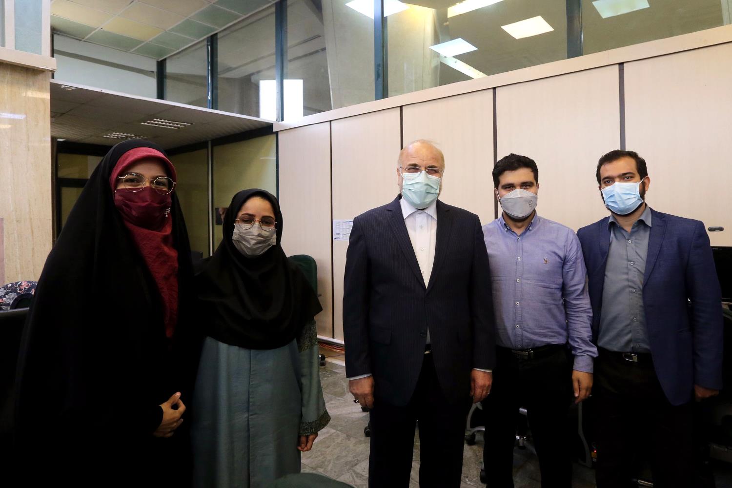 قالیباف در جمع خبرنگاران خانه ملت 