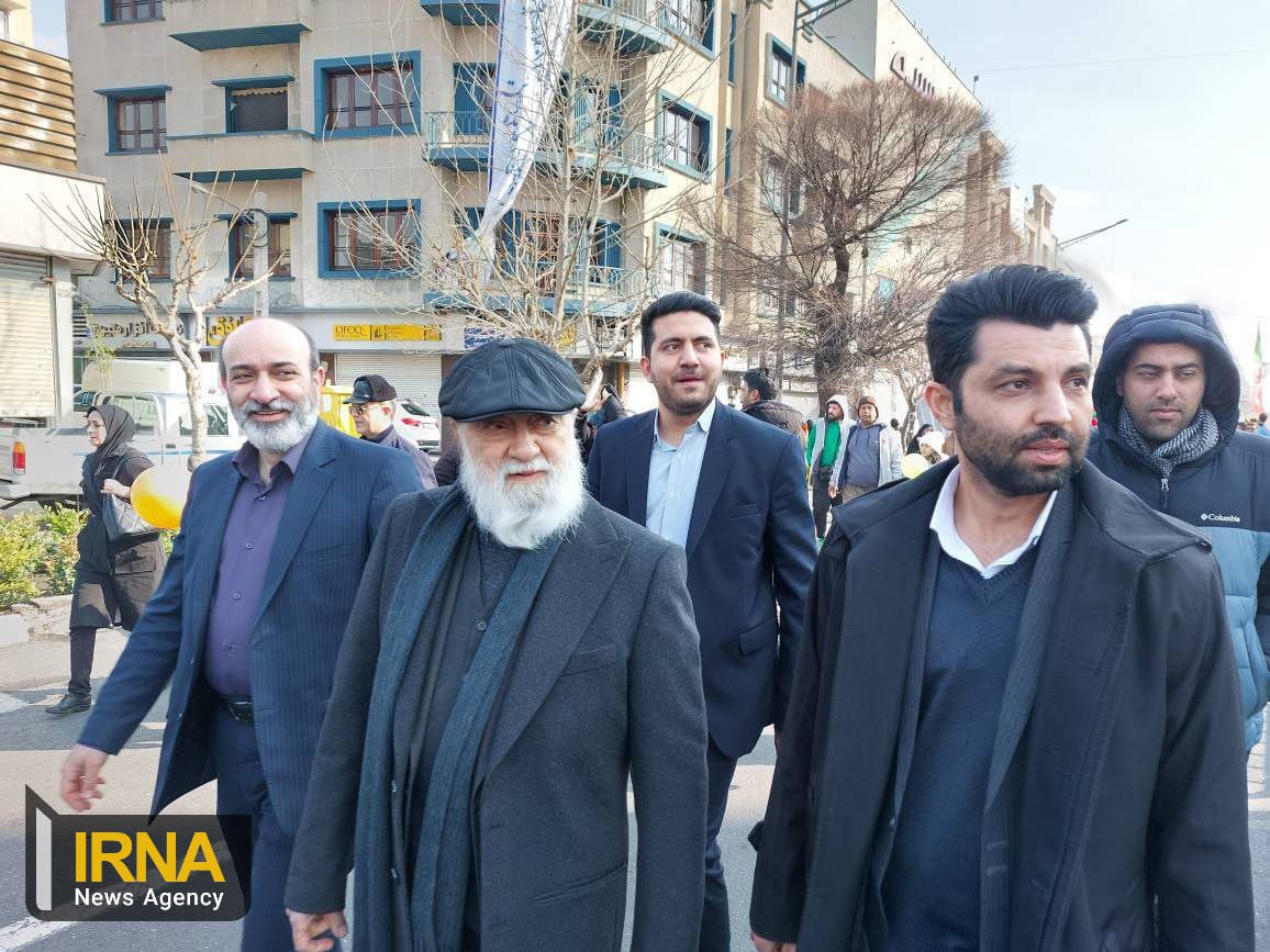 مسئولین در راهپیمایی ۲۲ بهمن