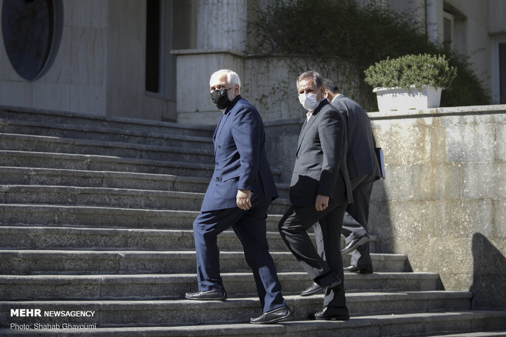 وزرا در جلسه ۷ اسفند ۹۹ هیات دولت