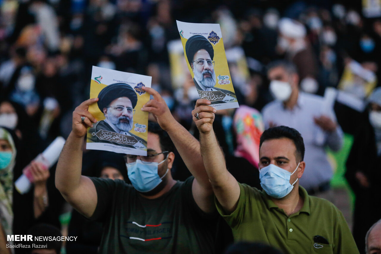 حضور رئیسی در جمع مردم اسلامشهر