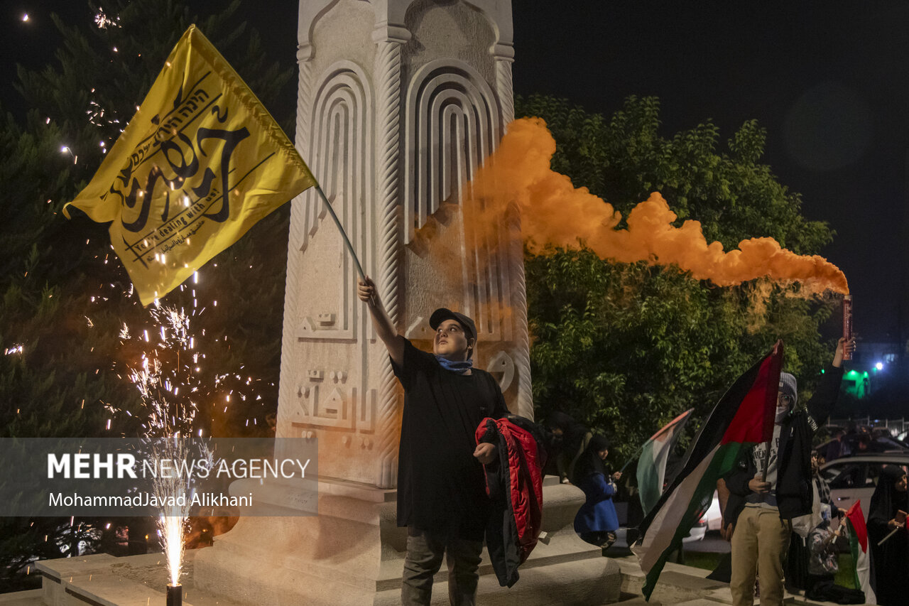 شادی مردم پس از حملات موشکی سپاه