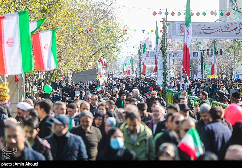 حضور رئیس جمهور در راهپیمایی ۲۲ بهمن 