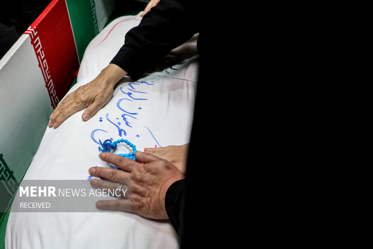 مراسم وداع با پیکر مطهر شهید «سید محسن غریبیان» در معراج شهدا