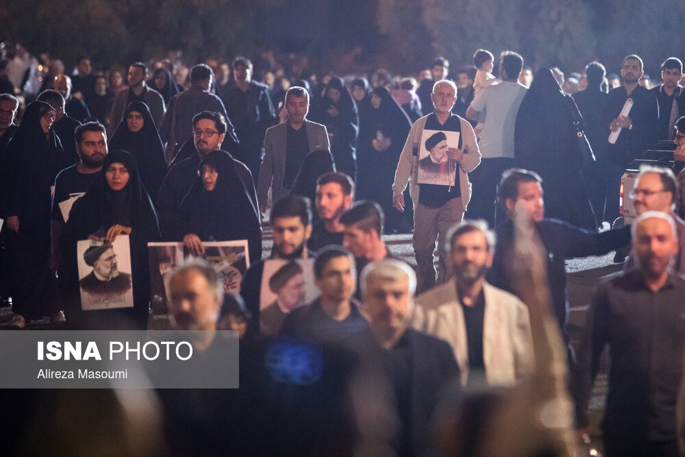 وداع با پیکر  شهدای خدمت در مصلی تهران 