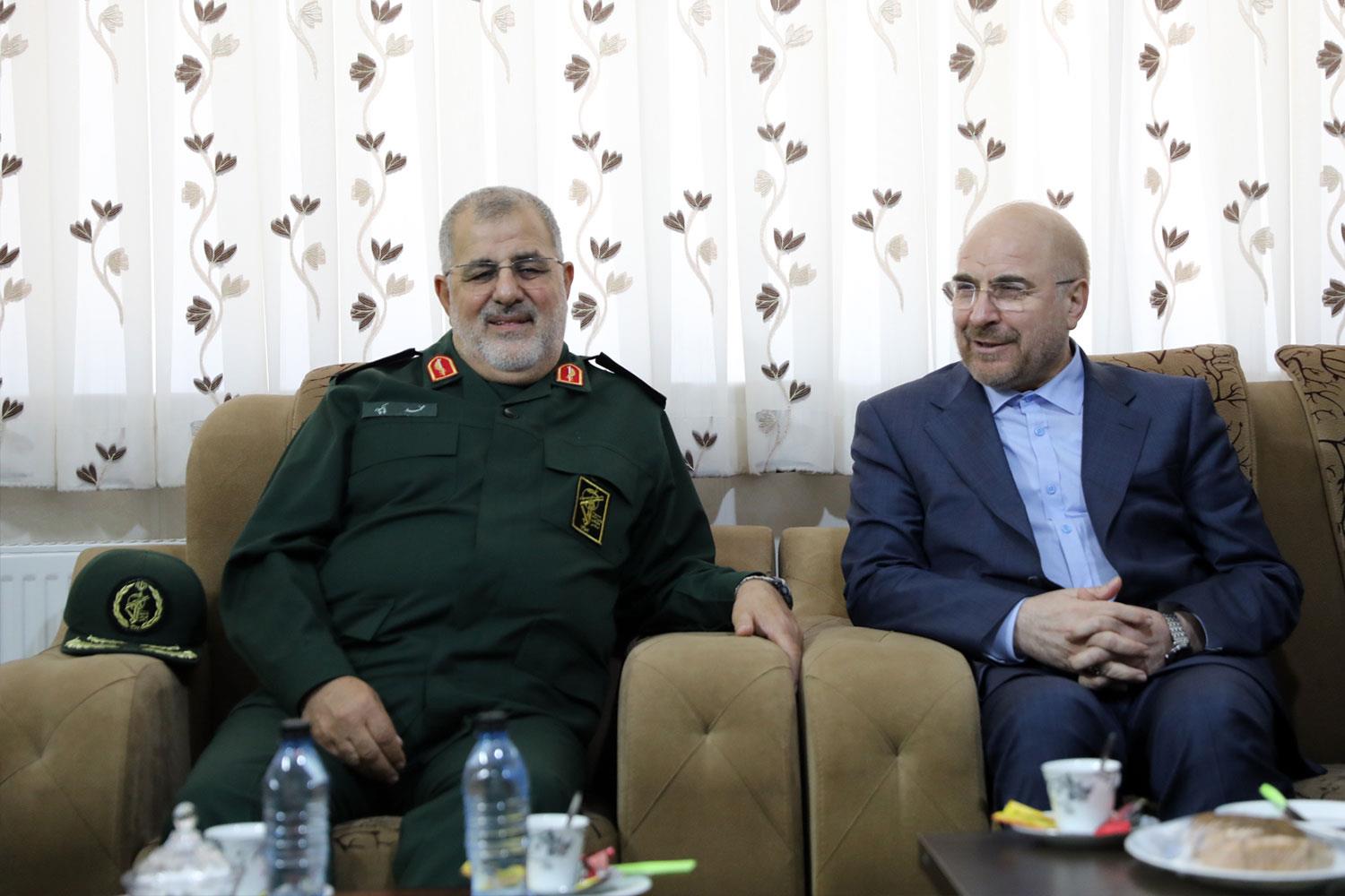  دیدار قالیباف با خانواده شهید سردار محسن قاجاریان