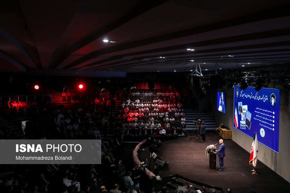 افتتاح مجموعه‌های فدراسیون کشتی با حضور قالیباف