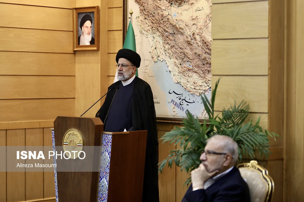 بدرقه رییس جمهور پیش از سفر به آمریکای لاتین