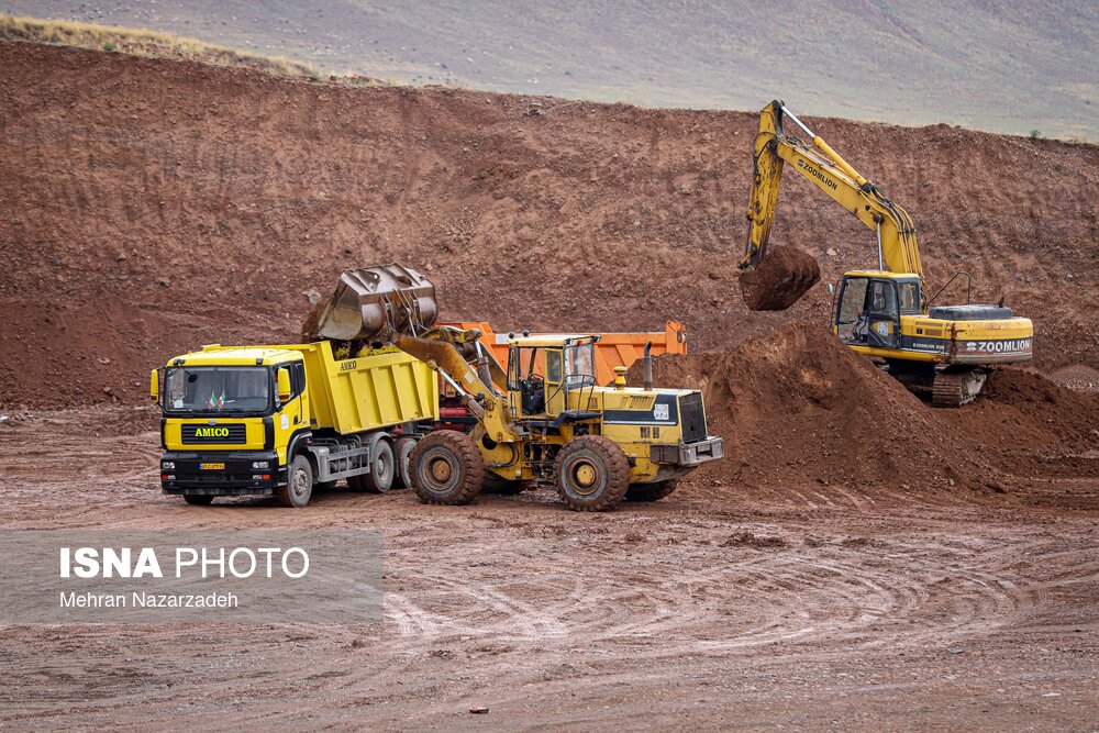 بازدید عارف از خط انتقال آب ارس به تبریز
