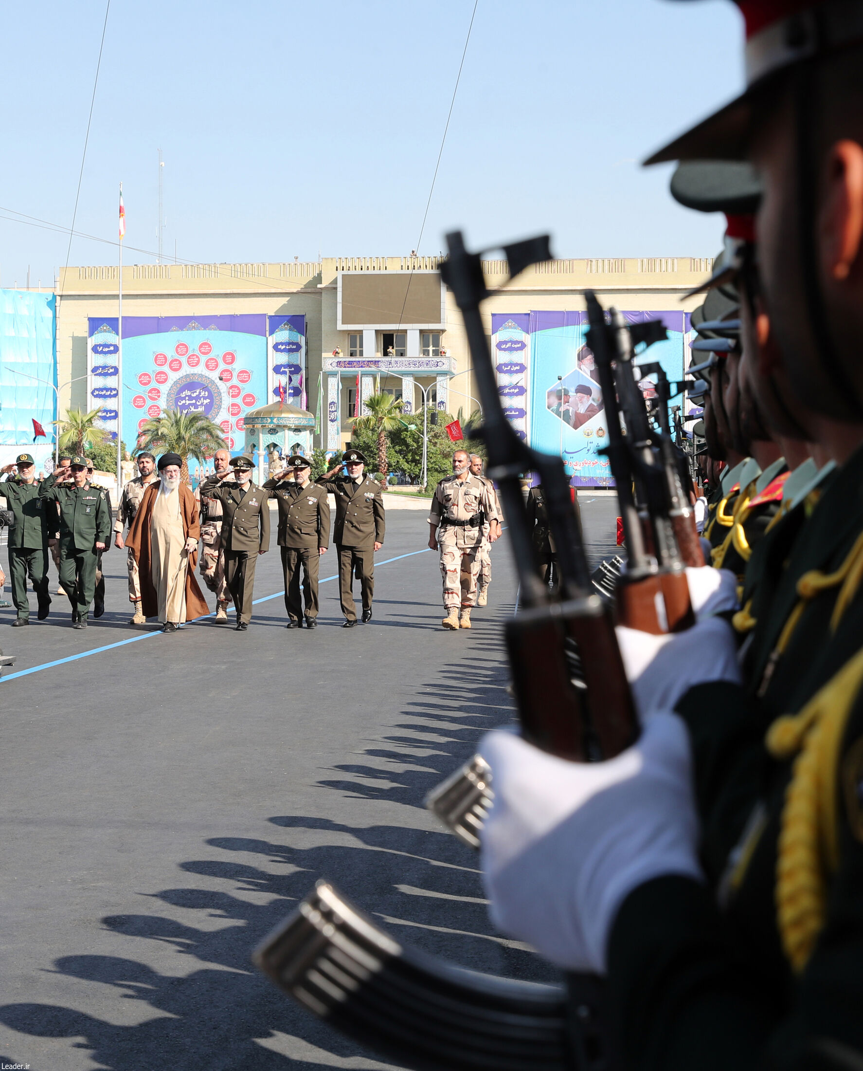 فرمانده کل قوا در مراسم مشترک دانش‌آموختگی